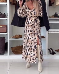 Mara™ | Elegante jurk met V-hals en verleidelijke print