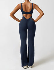 NOVERA™ | Trendy & Flatterende V-Back Jumpsuit