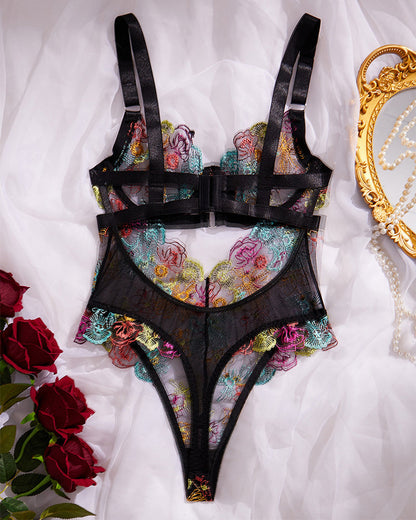 Monica™ | Elegante Mesh Lingerieset met Bloemenborduursel & Cut-Out Accenten