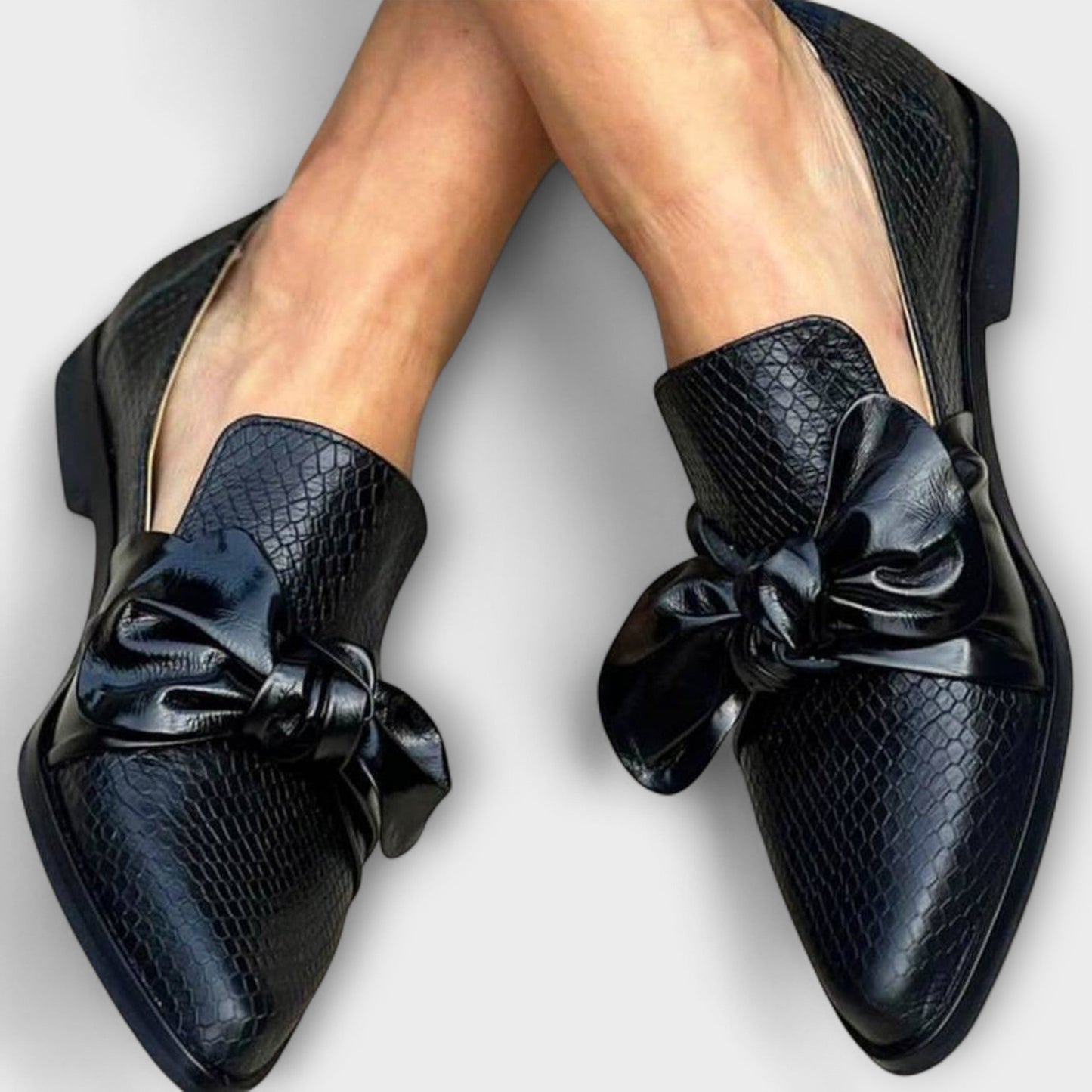 Valeria™ | Loafer met Elegant Strikdetail