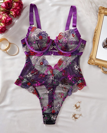 Monica™ | Elegante Mesh Lingerieset met Bloemenborduursel & Cut-Out Accenten