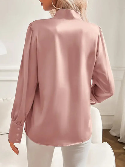 Lucia™ | Satijnen Blouse met Luxe Strikdetail