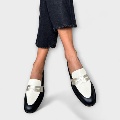 Valeria™ | Zwarte Loafers met Metalen Glans