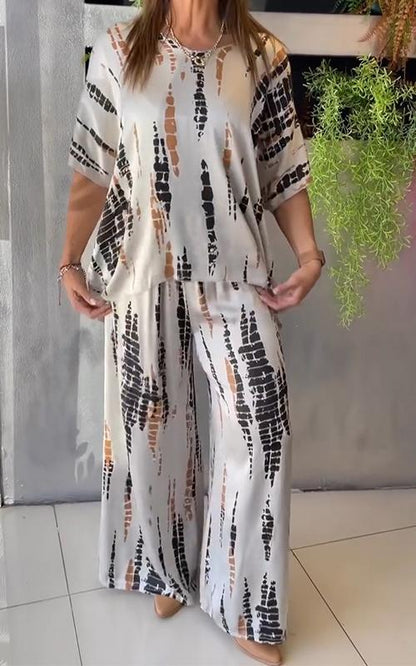 NOVERA™ | Casual tweedelig pak van satijn met ronde hals