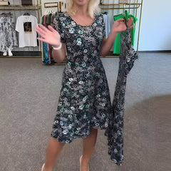 Ella™ | Luchtige Bloemenjurk met U-hals